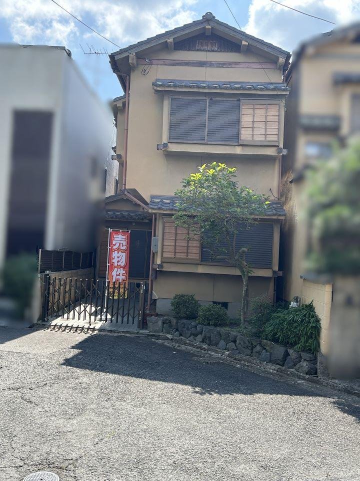 出雲路俵町